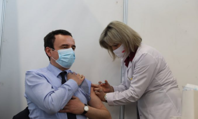 Kosova Başbakanı Kurti 2. doz aşıyı yaptırdı