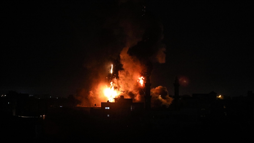 İsrail savaş uçakları Gazze Şeridi’ne saldırı düzenledi