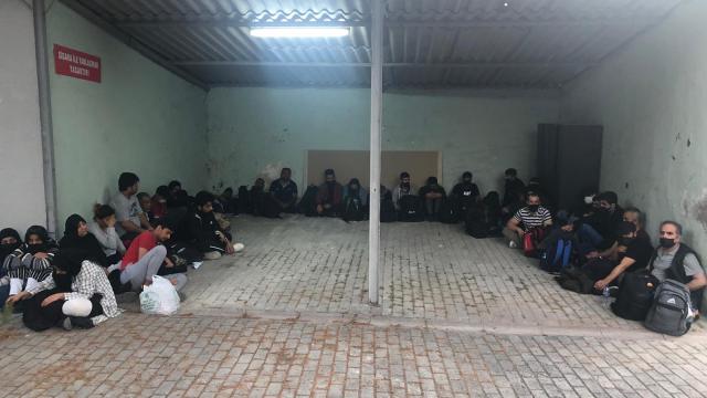 The Guardian, Yunanistan’ın sığınmacılara yönelik zulmünü yazdı