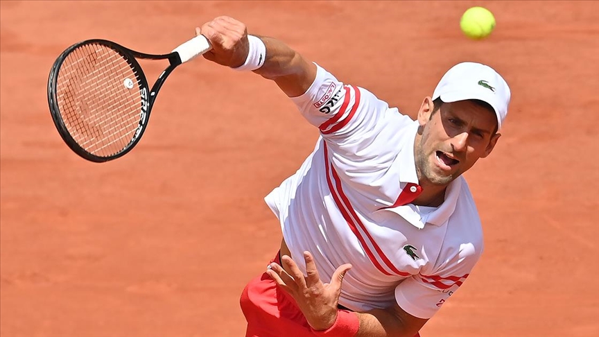 Fransa Açık’ta Sırp raket Djokovic, rakibi Musetti’nin 5. sette sakatlanması sonrası çeyrek finale çıktı