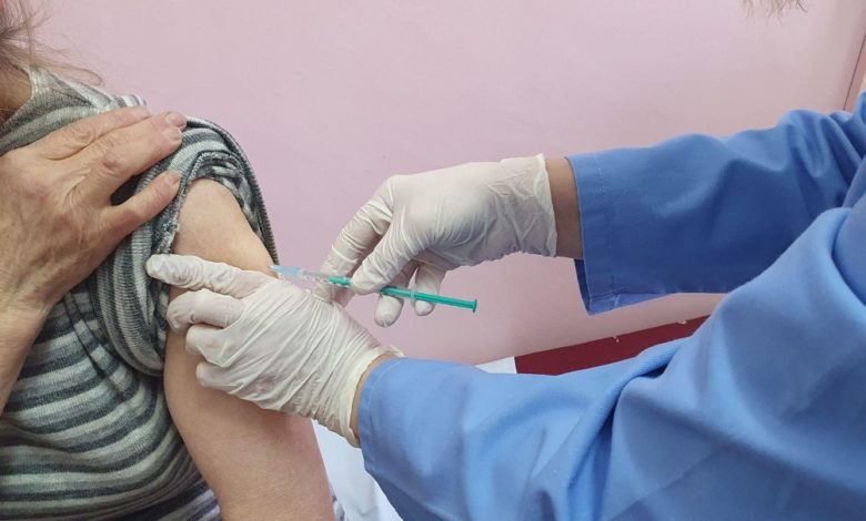 K. Makedonya’da bir günde 14 bin 818 vatandaş aşı oldu