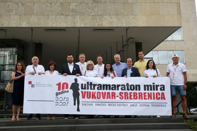 Hırvatistan’daki 10. Vukovar-Srebrenitsa Maratonu başkent Zagreb’den hareket etti