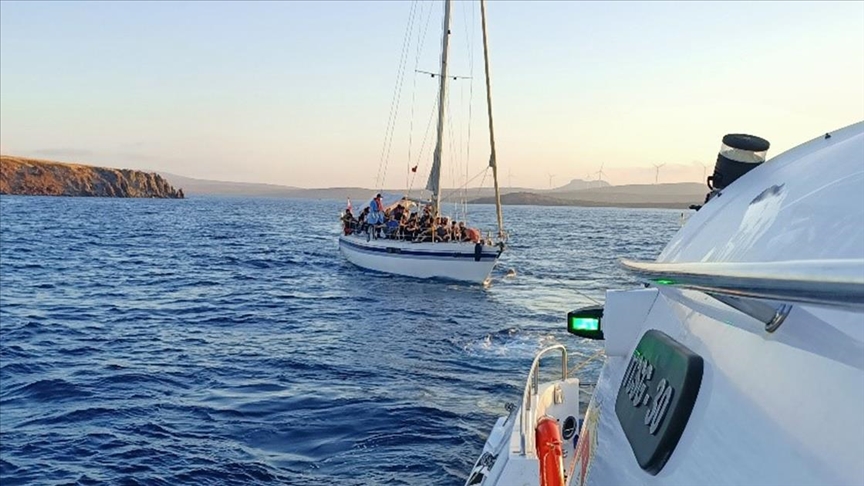 Yunanistan unsurlarınca Türk kara sularına geri itilen 388 sığınmacı kurtarıldı
