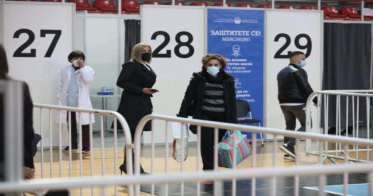 K. Makedonya’da 3 günde 8 bin 185 vatandaş aşı oldu