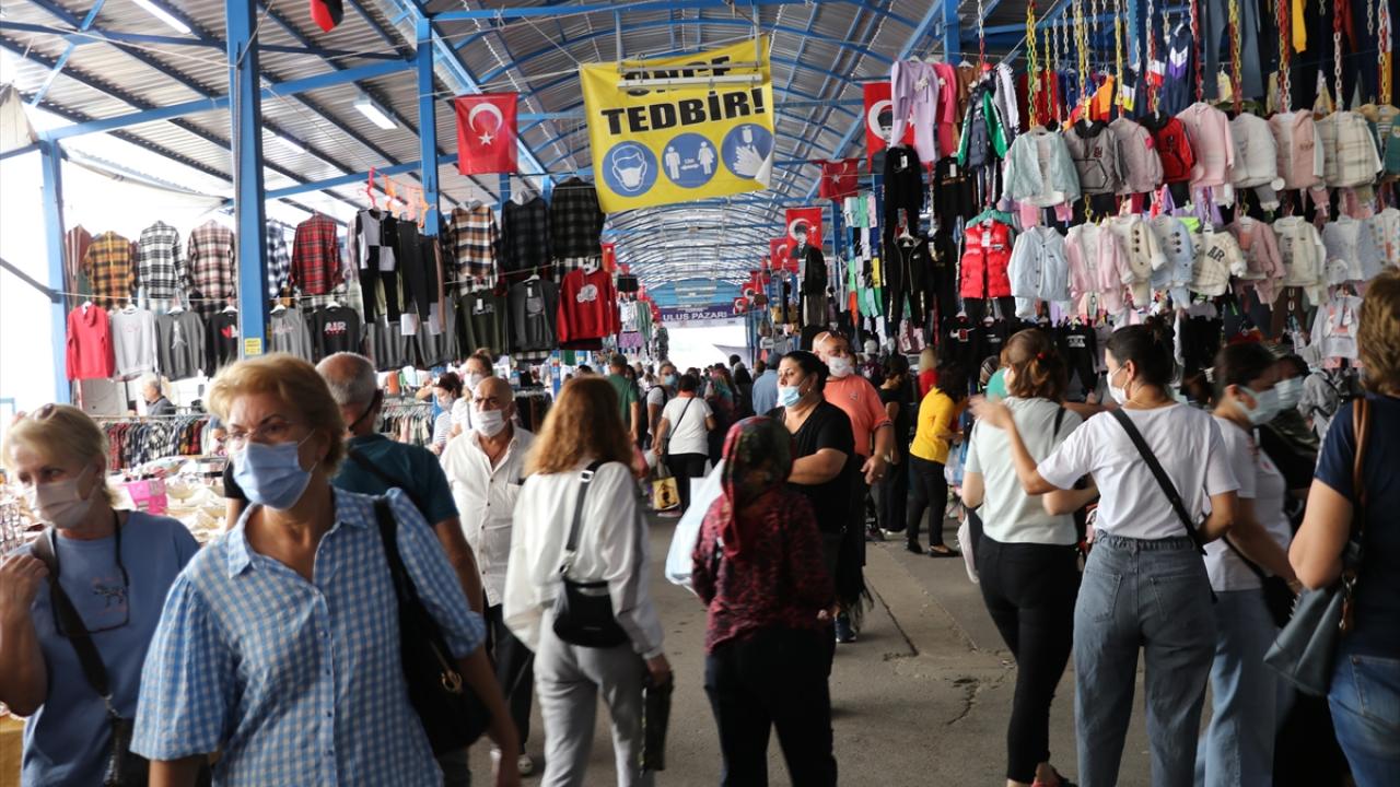 Bulgar turistler Edirne’de alışveriş yoğunluğu oluşturdu