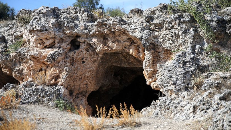 “Makedon askerlerin kalesinde” 400 kaya mezarı tespit edildi