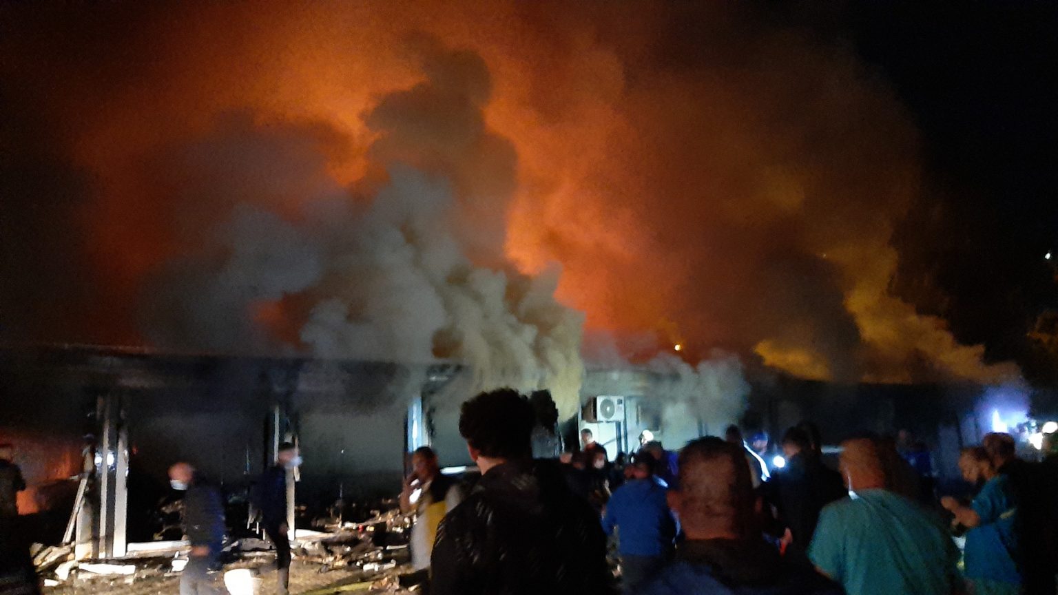 Kalkandelen’deki Kovid-19 merkezinde yangın çıktı; ölü ve yaralıların olduğu söyleniyor