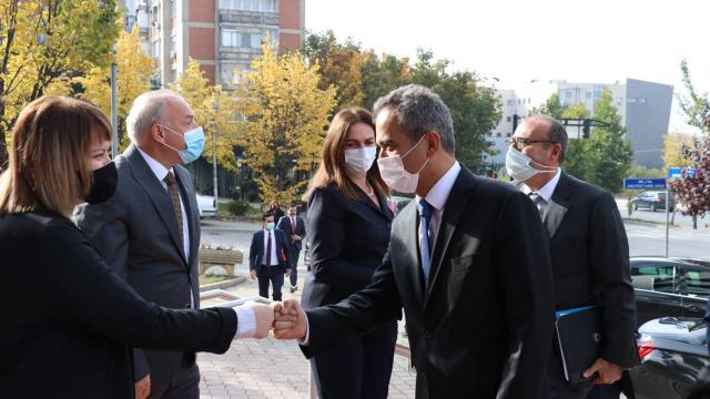 Milli Eğitim Bakanı Özer, Kosova’da mevkidaşıyla görüştü