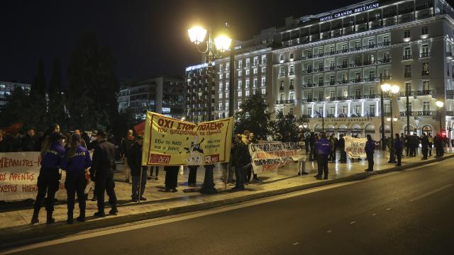 Yunanistan’ın yaptığı savunma anlaşmalarına ülke içinden tepki