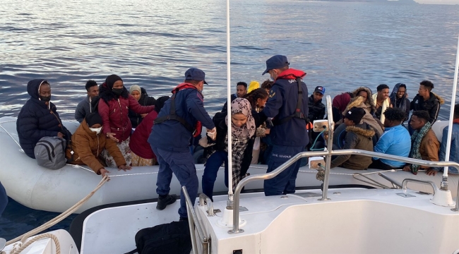 Yunanistan unsurlarınca Türk kara sularına 67 düzensiz göçmen kurtarıldı