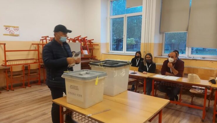 Kosova’da ilk turda seçilen belediye başkanları belli oldu