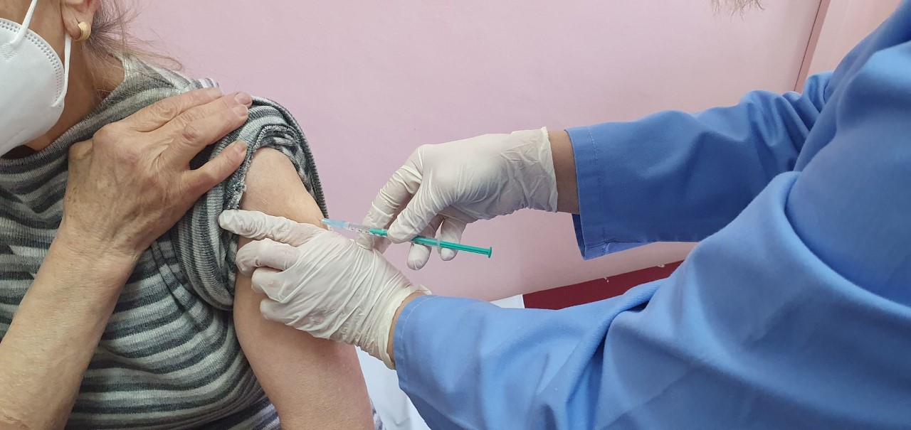 K. Makedonya’da toplamda 1 milyon 600 bin doz aşı verildi
