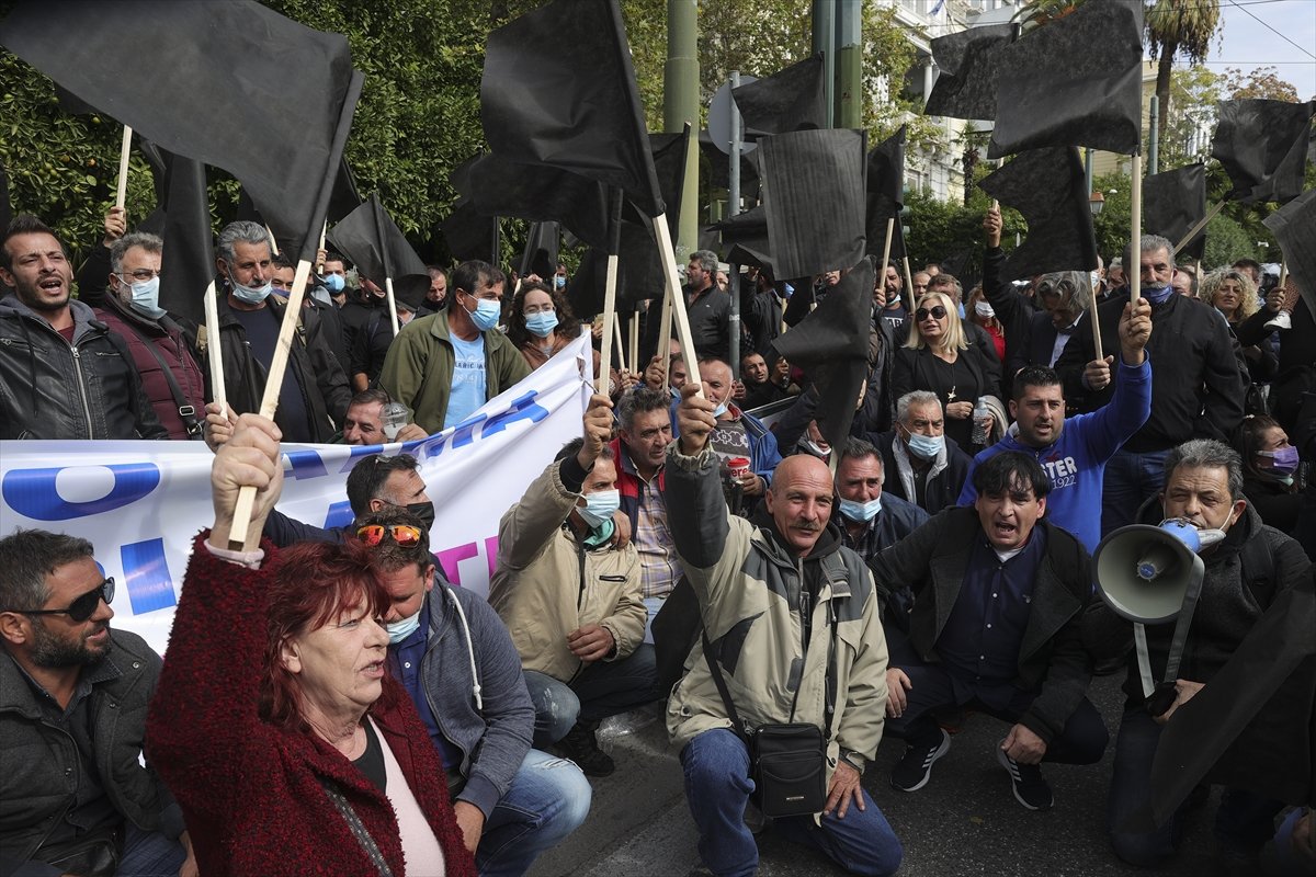 Yunanistan’da pazarcılardan yasa tasarısına tepki