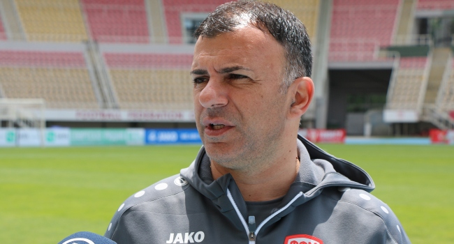 Makedon teknik direktör Angelovski Fenerbahçe’den teklif aldığını doğruladı