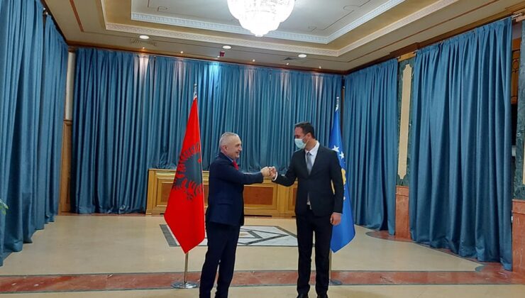 Arnavutluk Cumhurbaşkanı Meta Kosova’da