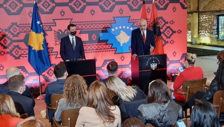 Arnavutluk Başbakanı Rama’dan Kosova ile birleşme açıklaması