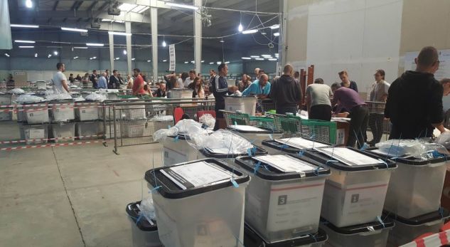 Kosova’da 500 sandıkta oylar yeniden sayılacak
