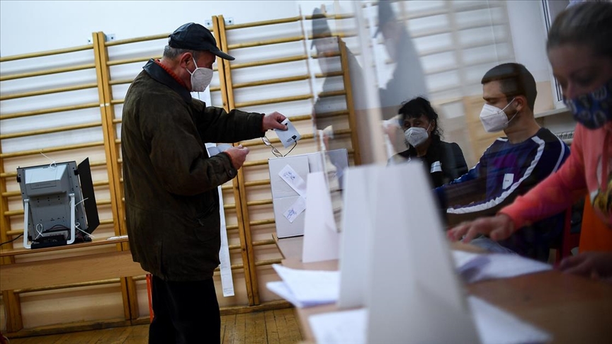 Bulgaristan’da cumhurbaşkanlığı ve erken parlamento seçimleri düzenleniyor