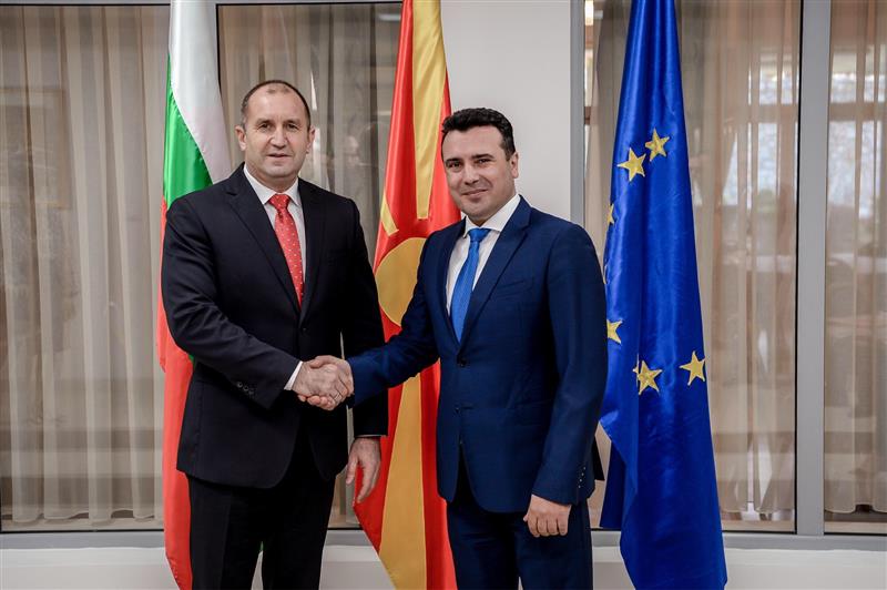 Başbakan Zaev’den Bulgaristan’da Cumhurbaşkanı seçilen Radev’e tebrik