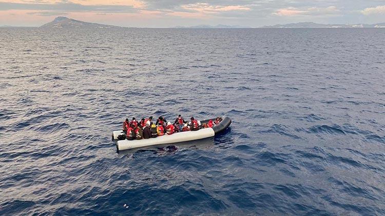 Yunanistan’ın ölüme terk ettiği 56 düzensiz göçmeni Türkiye kurtardı