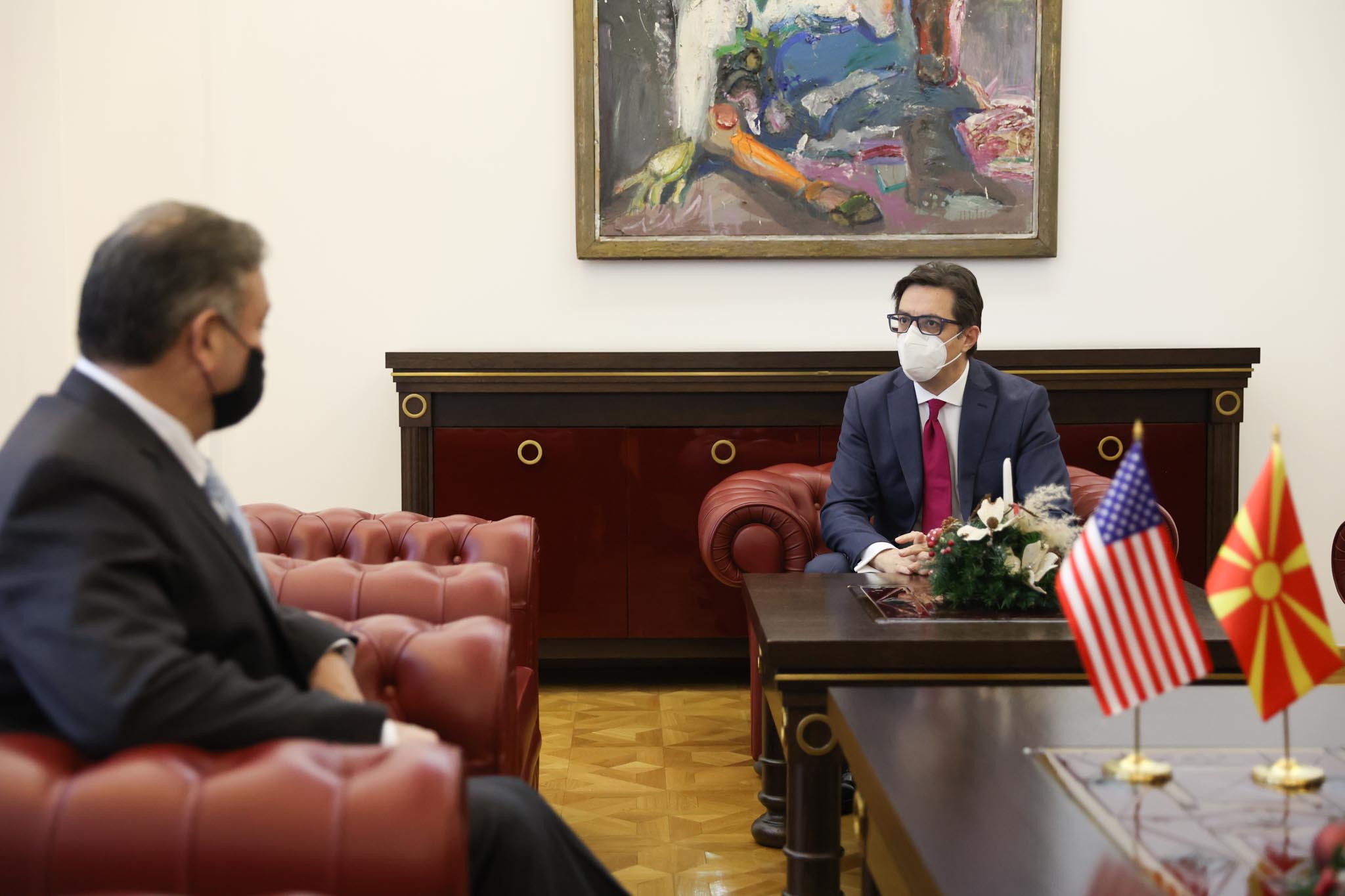 Cumhurbaşkanı Pendarovski ABD Dışişleri Bakan Yardımcısı Escobar ile görüştü