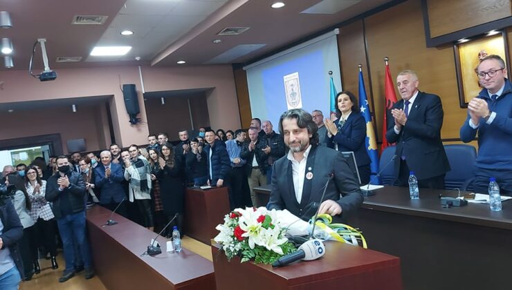 Priştine’nin yeni Belediye Başkanı Rama göreve başladı
