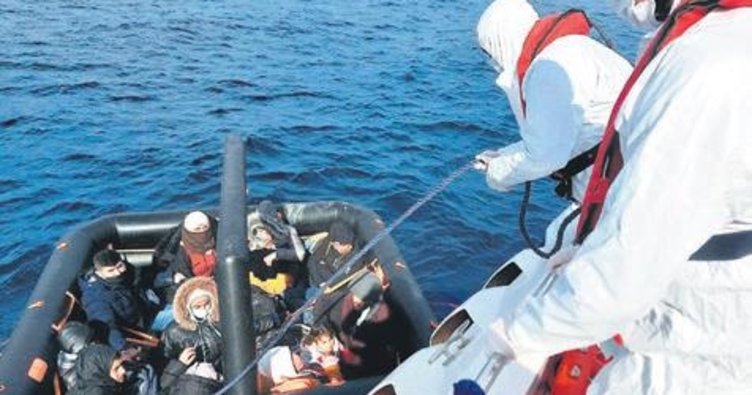 Yunanistan’ın geri ittiği göçmenler kurtarıldı