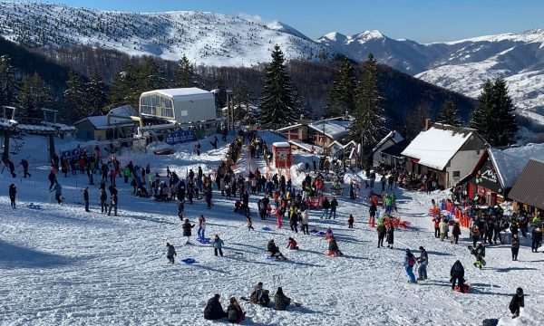 Brezovitsa Kayak Merkezi kayakseverlerin ilgisini bekliyor