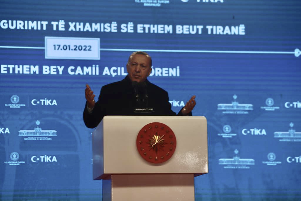 Türkiye Cumhurbaşkanı Erdoğan: Ethem Bey Camii Tiran’ın mücevheridir