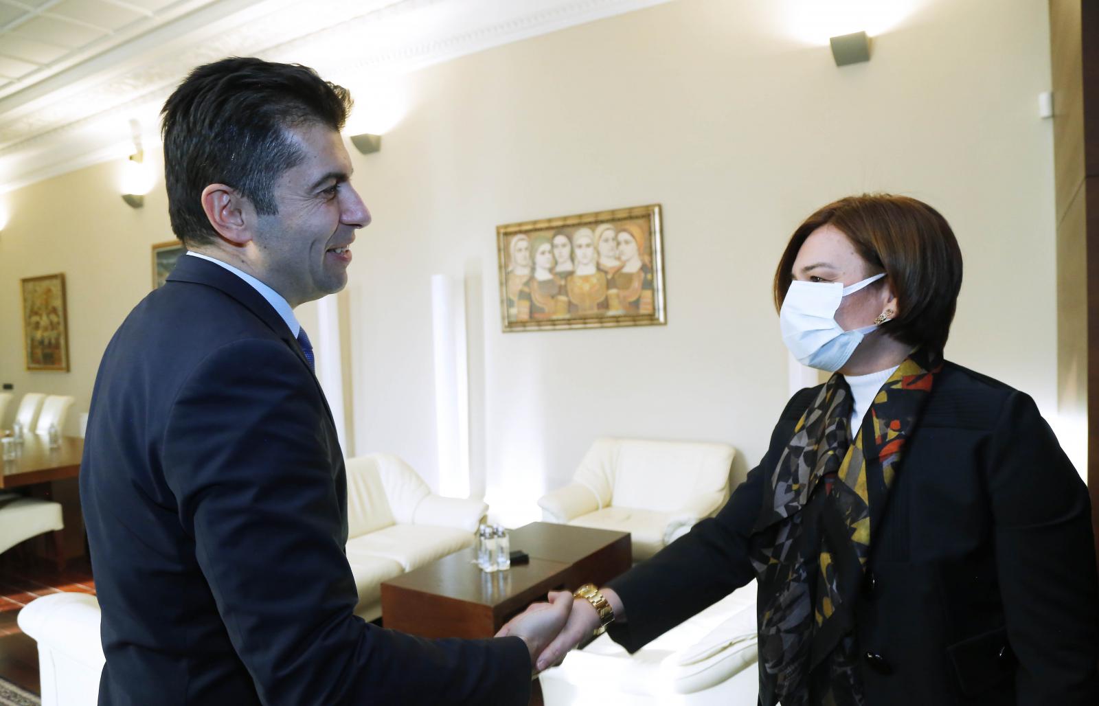 Bulgaristan Başbakanı Petkov, Türkiye Büyükelçisi Aylin Sekizkök ile görüştü