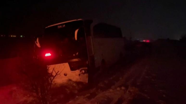 Türkiye’den Ukrayna’ya giden 2 tahliye otobüsü tipi nedeniyle Bulgaristan’da yoldan çıktı