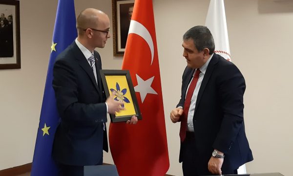 Kosova ile Türkiye Dışişleri Bakanlıkları siyasi istişarelerde bulundu