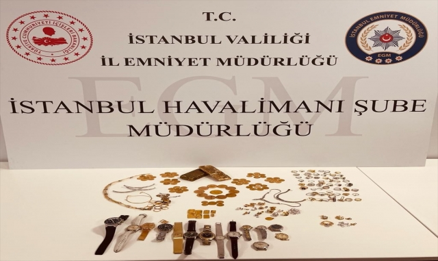 Arnavut yolcu, kıyafetinde sakladığı çantadaki altınlarla İstanbul Havalimanı’nda yakalandı