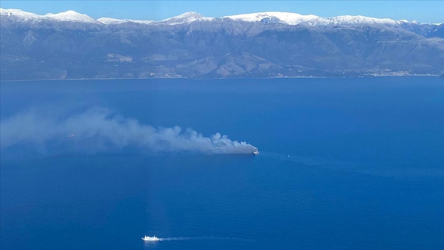 Yunanistan’da yangın çıkan feribotta ulaşılamayan Türk vatandaşı kurtarıldı