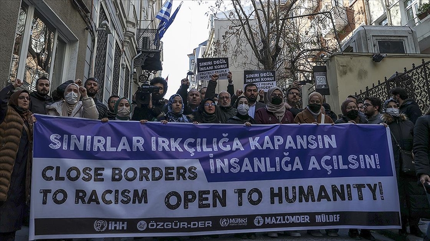 Yunanistan’ın düzensiz göçmenlere yönelik tutumu İstanbul’da protesto edildi
