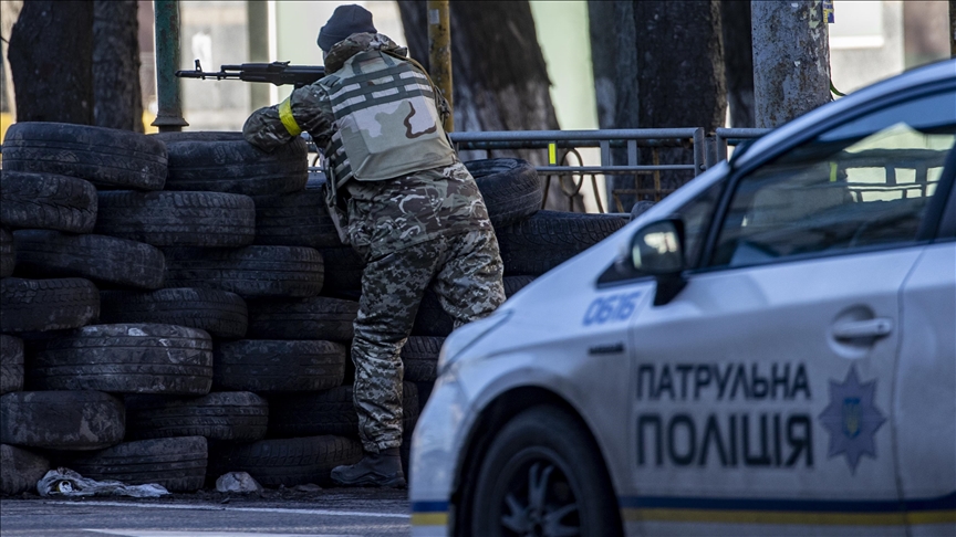 Rus askerlerinin girmeye çalıştığı Kiev sokakları gece boyu çatışmalara sahne oldu