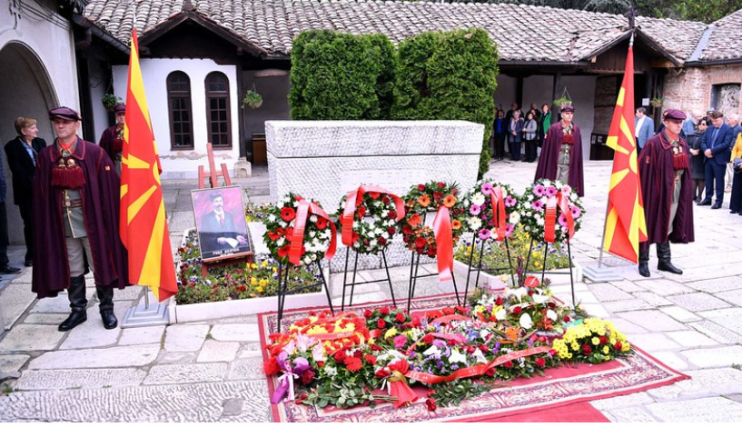 K. Makedonya ve Bulgaristan heyetleri Gotse Delçev’in mezarına çelenk bıraktı