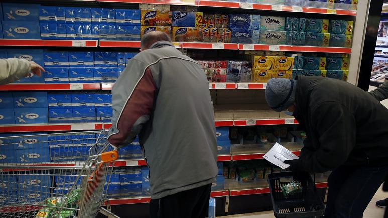 Yunanistan’da süpermarketler, un ve ayçiçeği yağı satışına sınırlama getirdi
