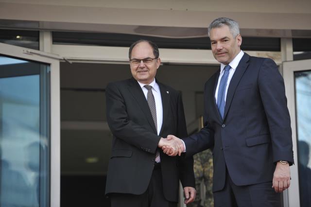 Avusturya Başbakanı Nehammer, Bosna Hersek’te yetkililerle bir araya geldi