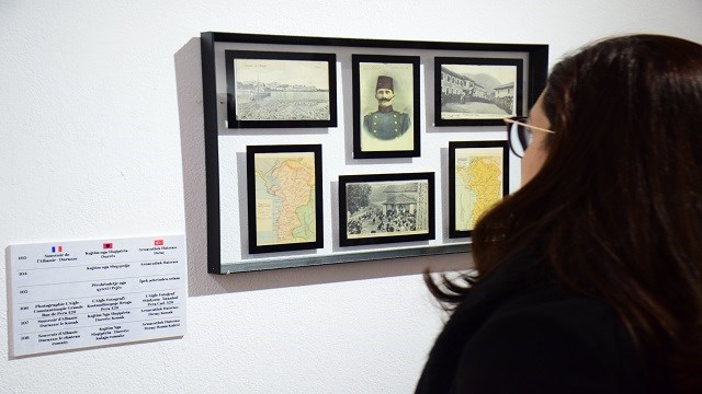 Arnavutluk’ta “Evvel Zaman İçinde Arnavutluk” Tarihi Kartpostallar Sergisi açıldı