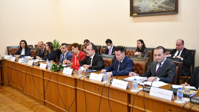 Ticaret Bakanı Muş’tan Bulgaristan’da iş birliği görüşmeleri
