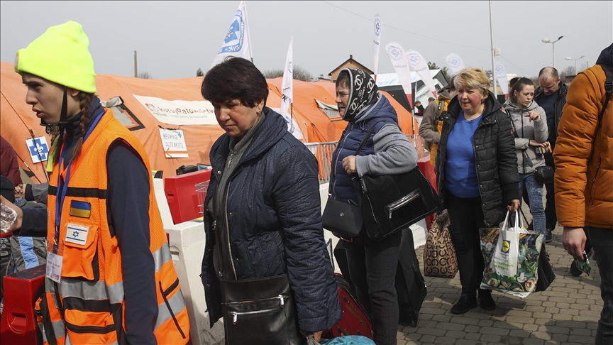 Uluslararası kuruluşlardan Ukrayna’da yerinden edilenlere maddi yardım