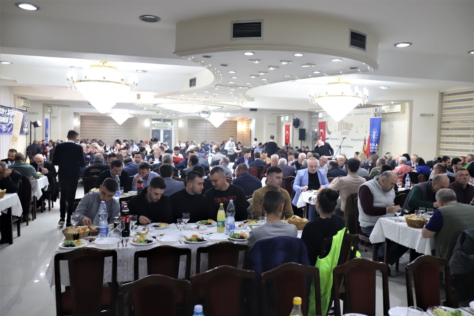 Bursa Büyükşehir Belediyesi Üsküp’te iftar verdi