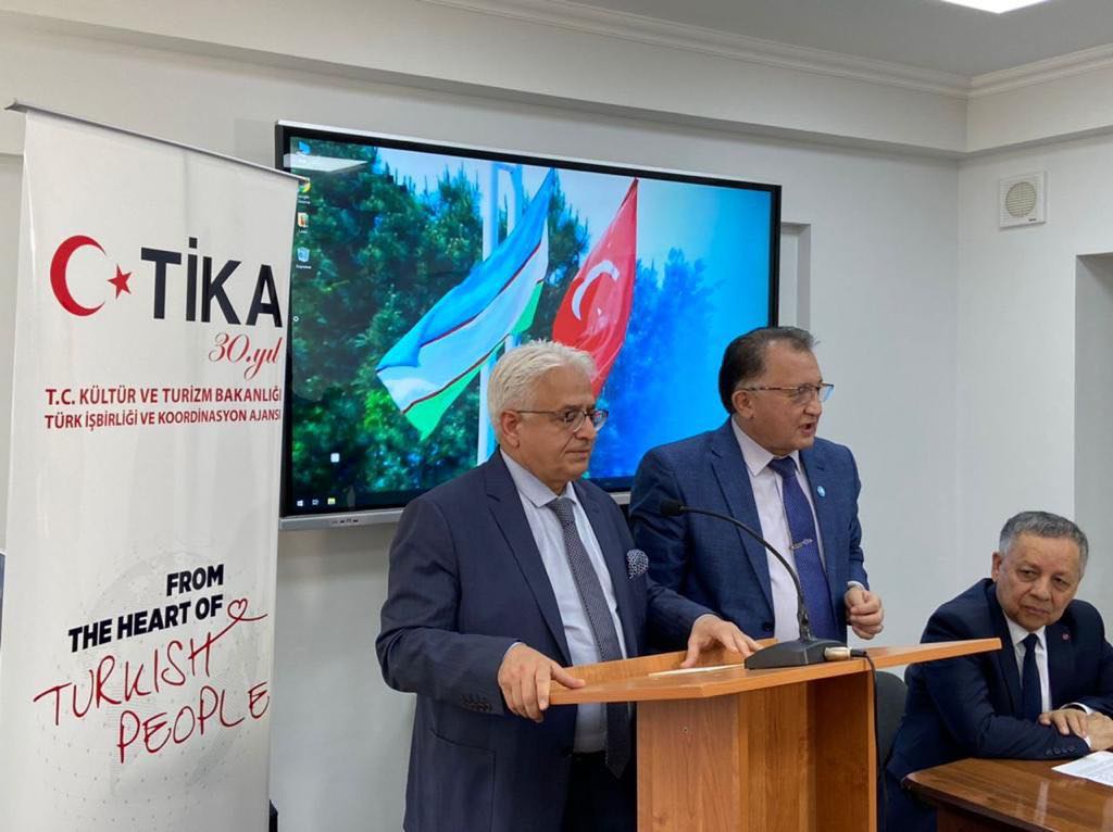TİKA Başkan Yardımcısı Çevik’in Semerkant’a ilettiği Balkan Türklerinin selamı ayakta alkışlandı