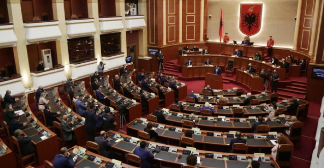 Arnavutluk Parlamentosu, yeni cumhurbaşkanını oylayacak