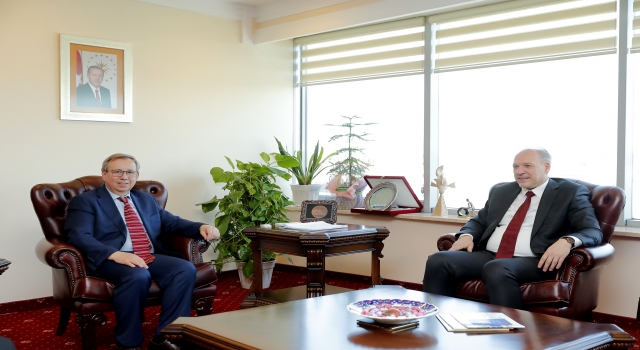 Kosova Cumhuriyeti Bölgesel Kalkınma Bakanı Damka, TÜ Rektörü Tabakoğlu’nu ziyaret etti