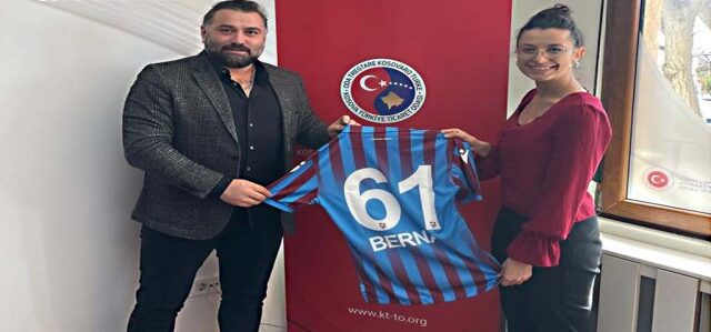 Kosova’da yaşayan Türk ailenin Trabzonspor sevgisi