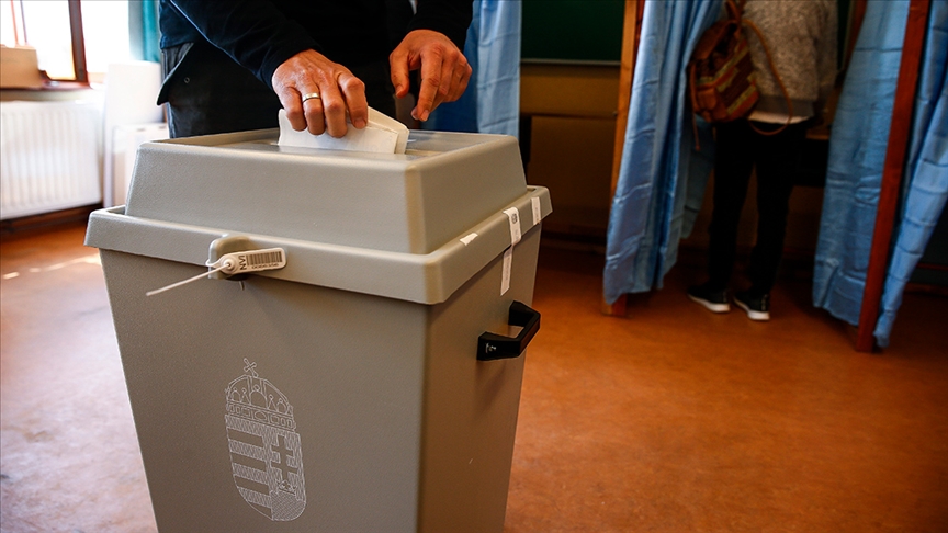 Macaristan’da halk, genel seçim ve referandum için yarın sandık başında