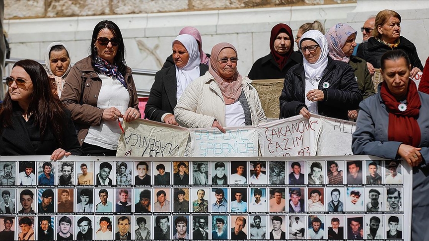 Saraybosna’da Srebrenitsa Soykırımı kurbanları anıldı