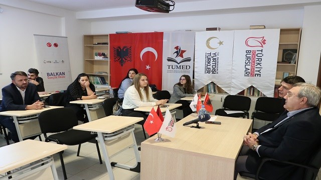 Arnavutluk’ta YTB’nin desteklediği Balkan Gençlik Okulu başladı